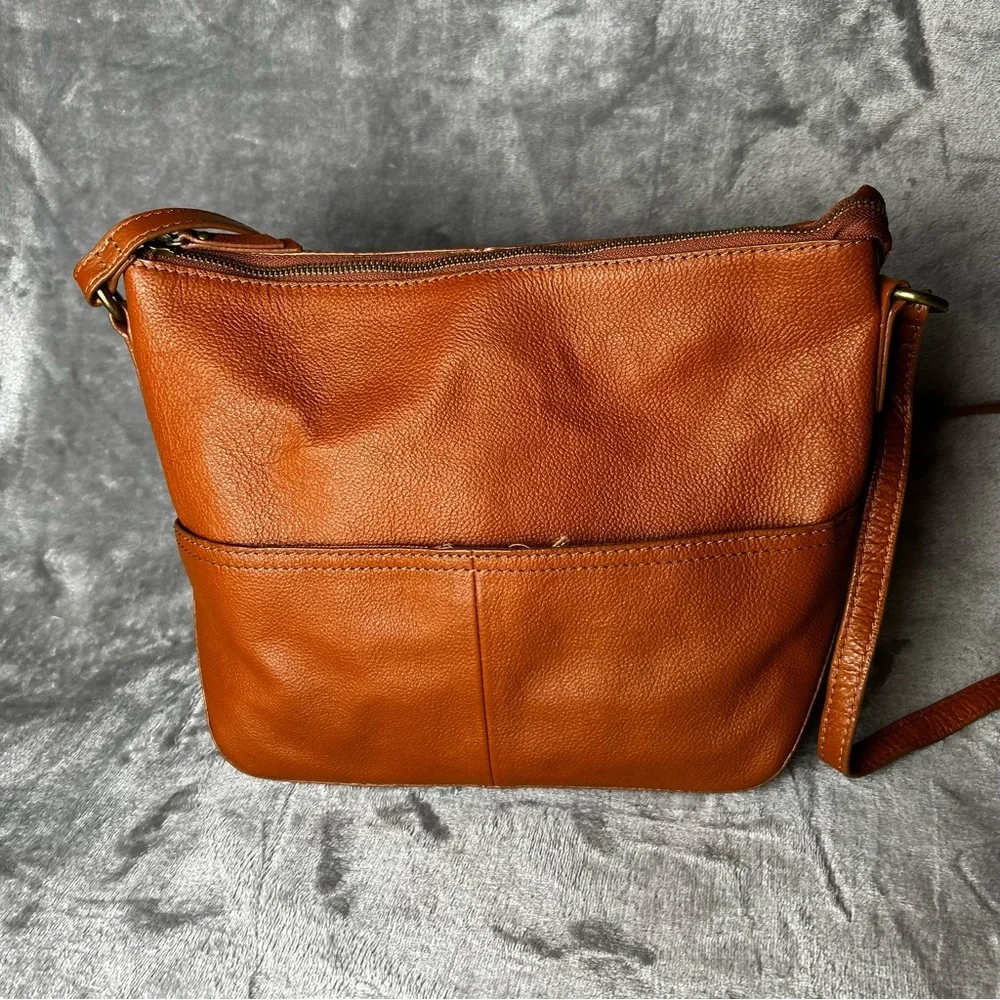Steven By Steve Madden Crossbody‎ Hobo Bag Toffee Brown Leather Bohemian Casual